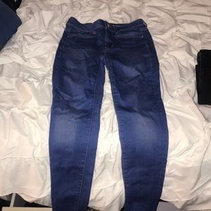 Light bright wash American Eagle high waisted